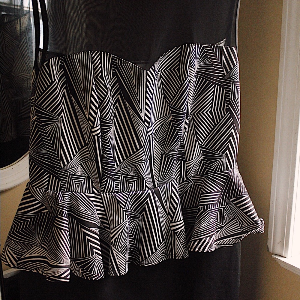 +PLUS SIZE - BLACK & WHITE - DRESS